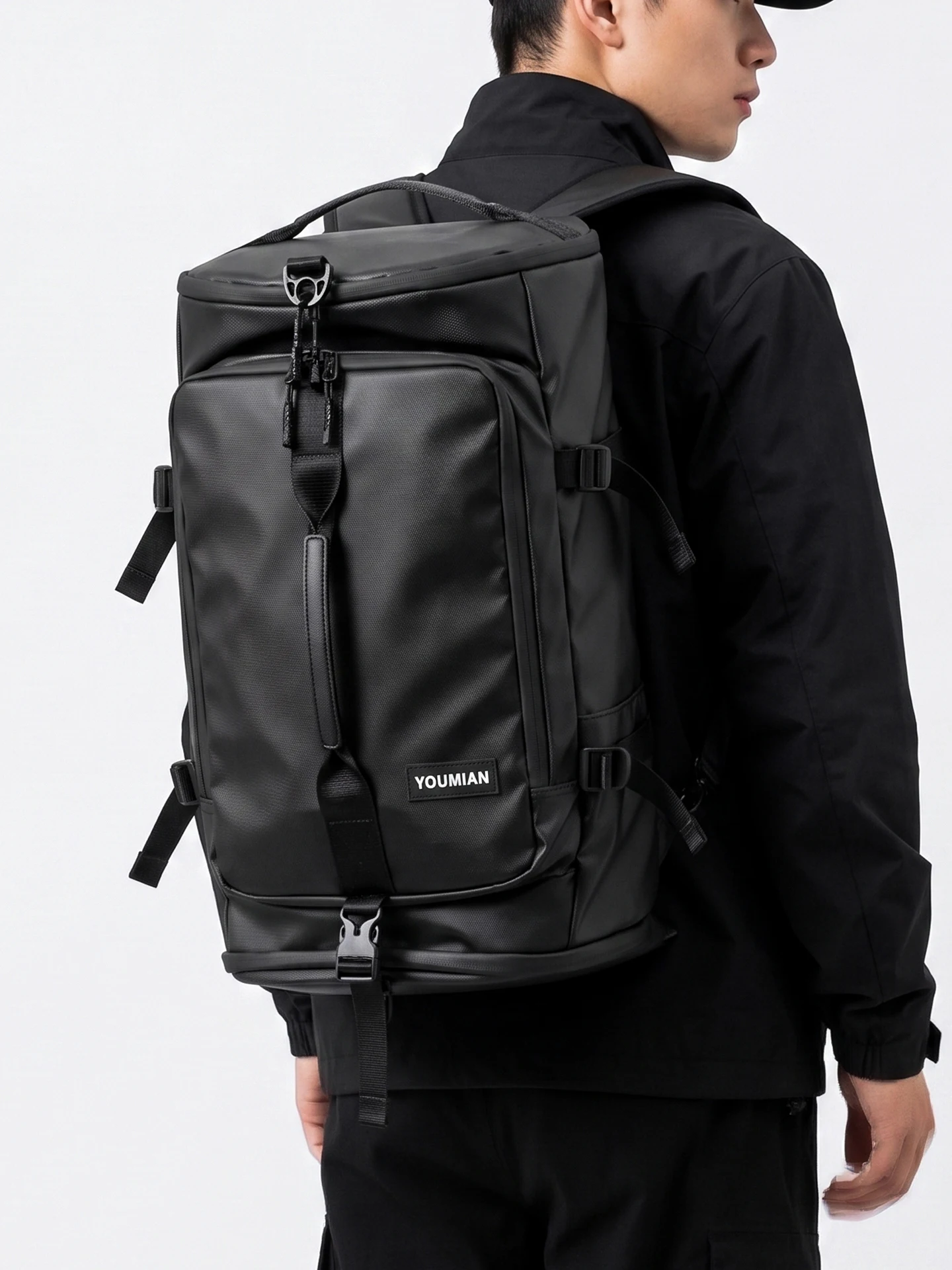 sac-a-dos-grande-capacite-pour-homme-ideal-pour-les-voyages-l'escalade-en-plein-air-et-le-sport-avec-compartiment-ordinateur-et-separation-humide-sec