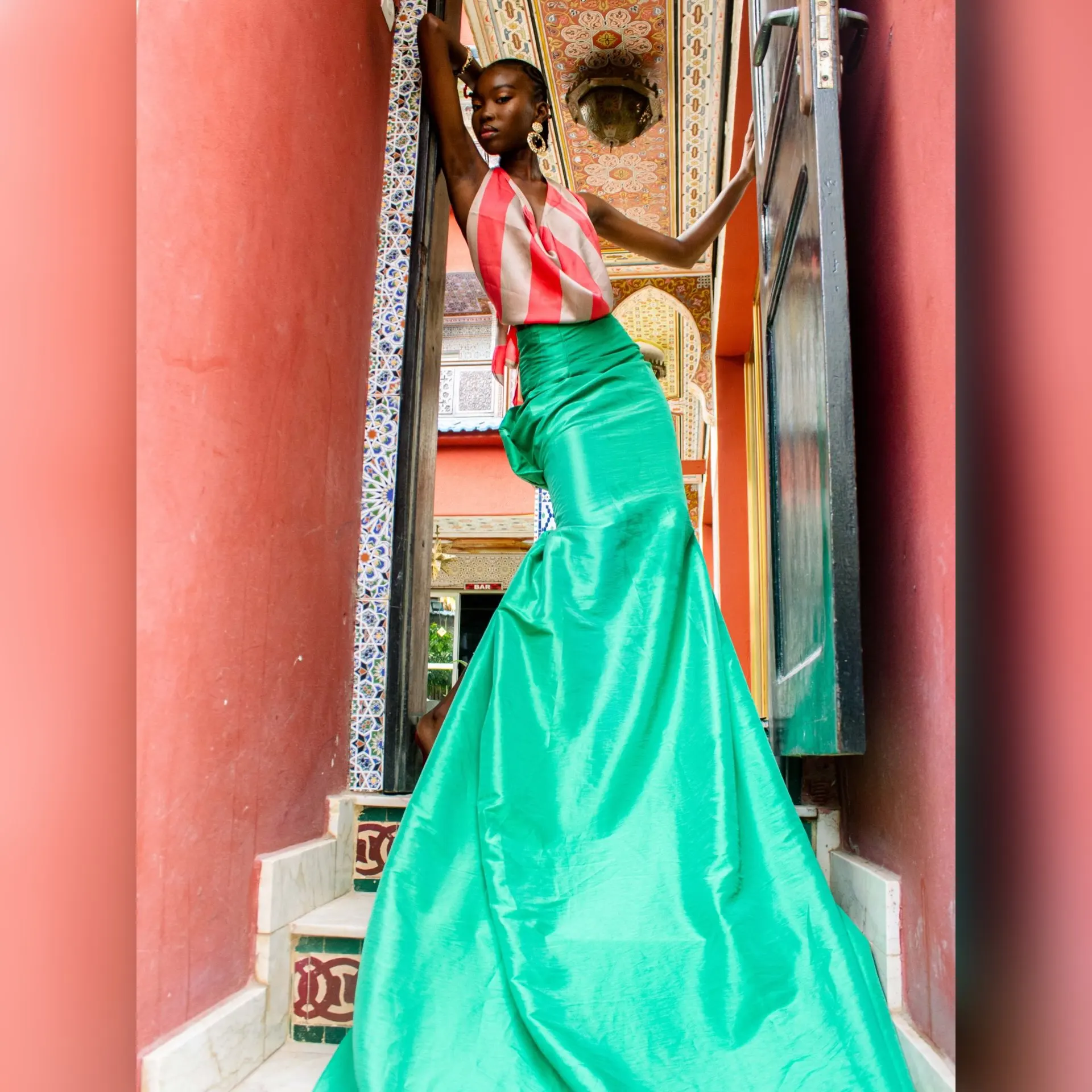 

Женская длинная юбка макси в стиле бохо с высоким разрезом, черная, с тропическим принтом, длиной в пол – Элегантная вечерняя юбка-русалка, длинные вечерние юбки 2026