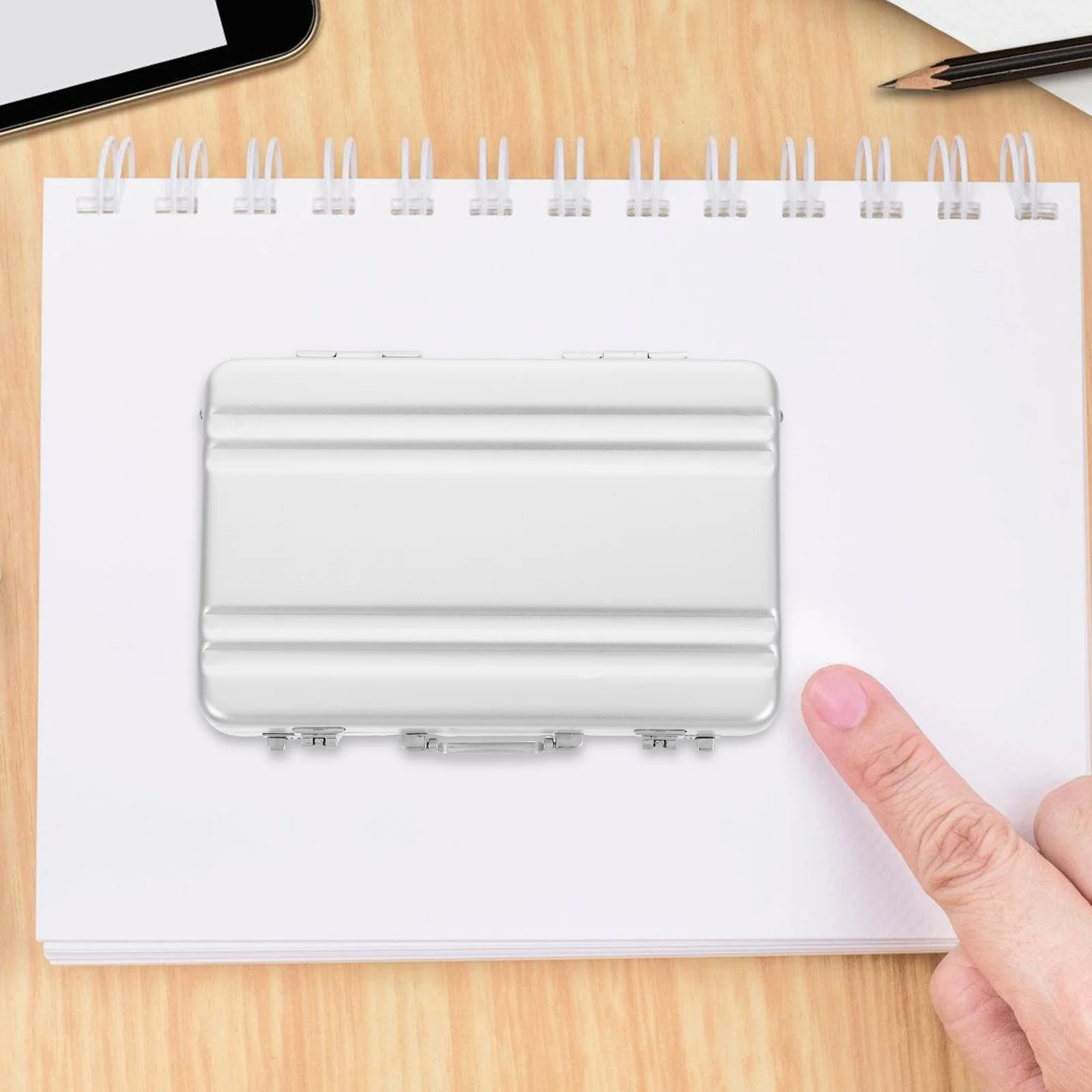 

Portable Aluminum Alloy Compact Business Card Box Card Storage Case Name Cards Organizer Suitcase Style Convenient Id Holder