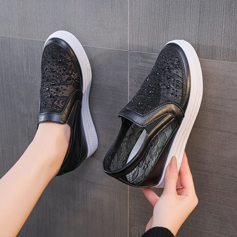 2024 Spring Summer New Mesh Casual Shoes Women\'s Breathable Lazy White Black Hollow Lace Inner Increase Fashion Loafer Slip-On