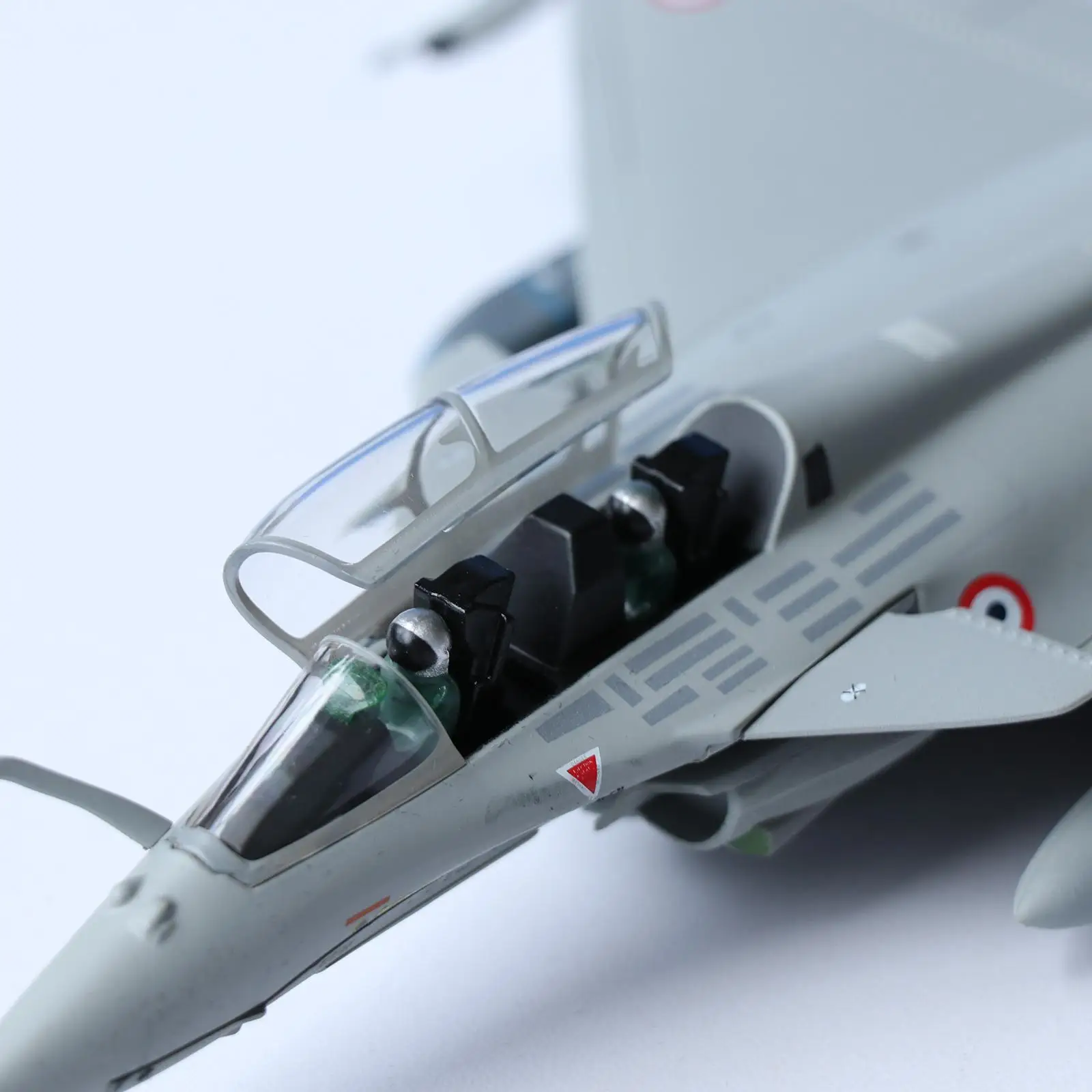 

1/72 Scale Dassault Rafale Plane Aircraft Diecast Alloy Model Airforce for Collectables Home Office Decoration