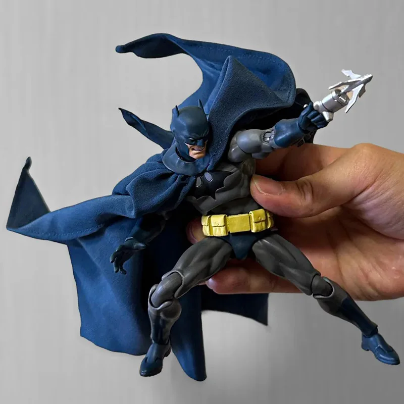 

Предпродажа Mafex 105, Batman Hush Blue Comic Edition, отечественная Лига Справедливости Ko, подвижная ручная модель куклы, модная игрушка в подарок