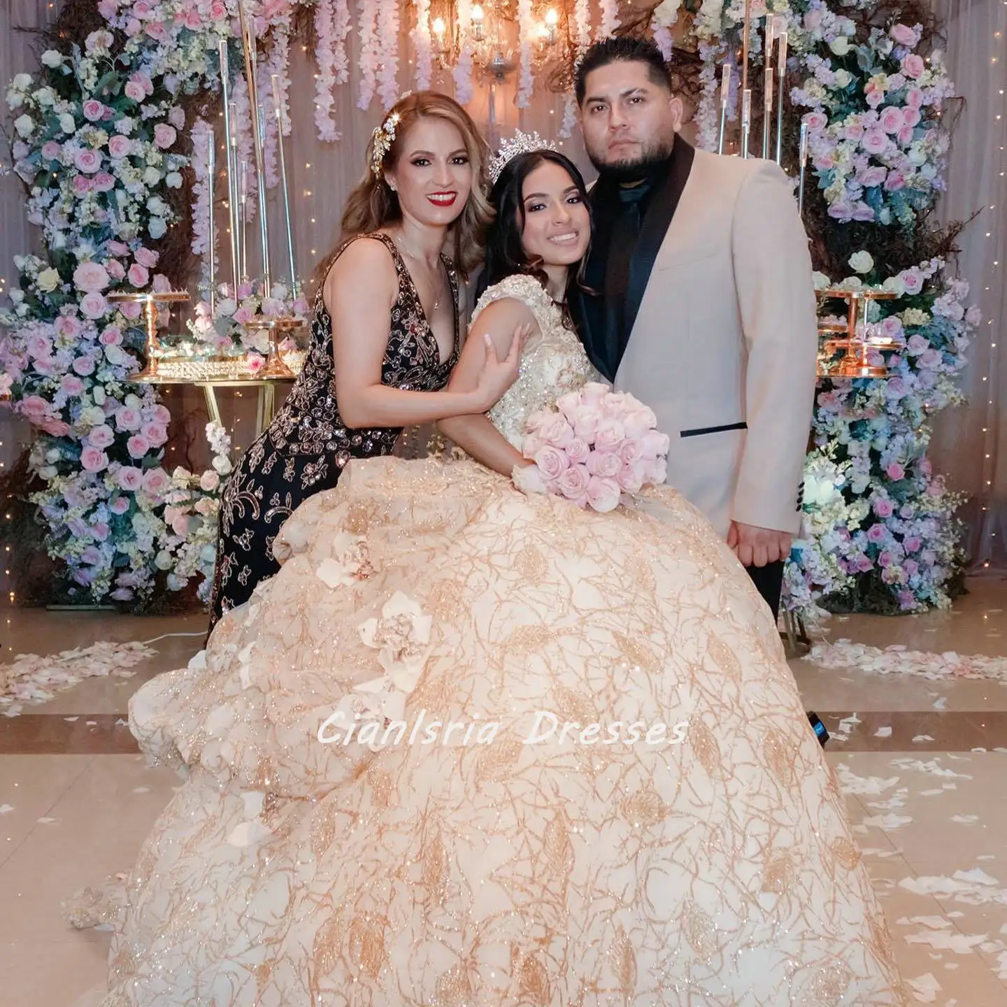 Vestido De Quinceañera De cristal con lentejuelas doradas, vestido De baile sin hombros, corsé con volantes, 15 Vestidos De Quinceañera