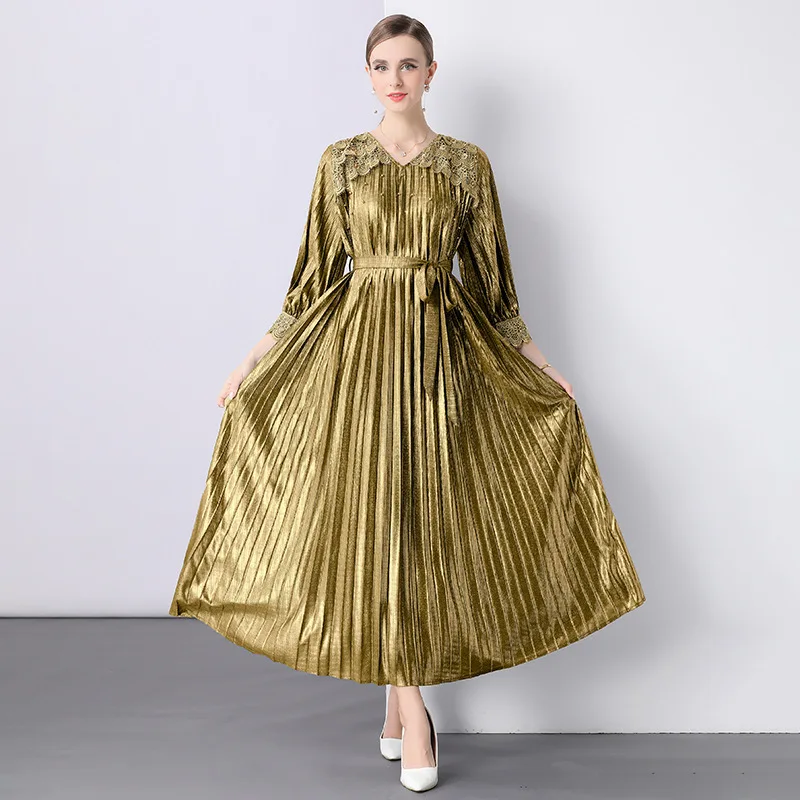 

Miyake Haute Clothes Lace Pleated Skirt Women 2025 New Beaded Gold Hot Gold Hot V-neck Lantern Sleeve Dress Design Female Dress