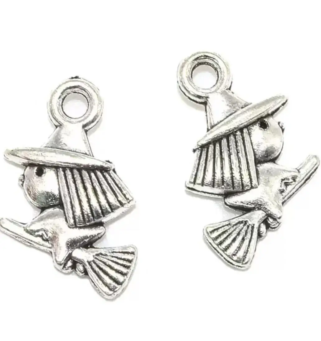 

35pcs 16*10mm Alloy metal tibetan silver color cute girl design pendants HWEF0212