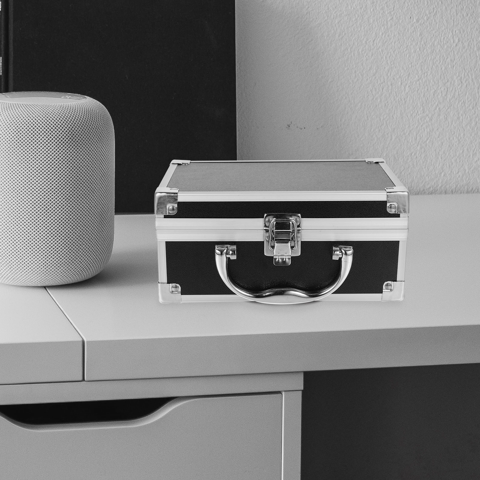 กล่องเก็บเครื่องสำอางพกพาแบบพกพา ทำจากอลูมิเนียมอัลลอยด์ กล่องเก็บของสำหรับเดินทาง กล่องใส่เครื่องมือทำเล็บ น้ำหนักเบา มีหูหิ้ว