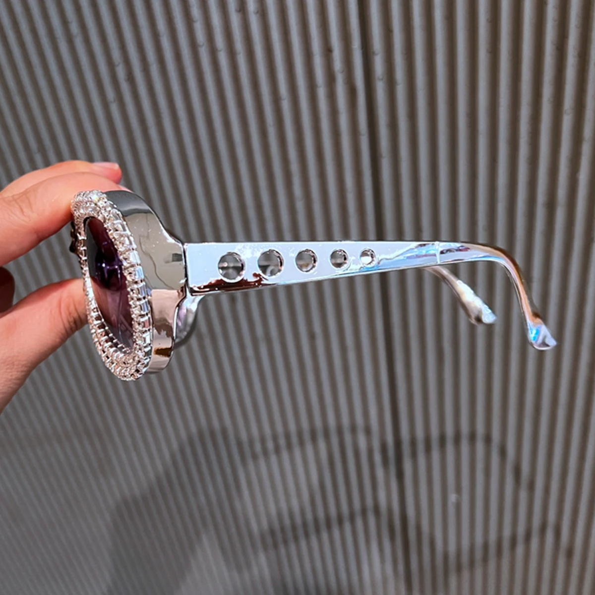Luksusowe designerskie okulary przeciwsłoneczne Disco Kobiety 60s Rock Star Cool Golden Heavy Metal Skull Luksusowe męskie okulary przeciwsłoneczne Cosplay Party Glasses — zdjęcie 6