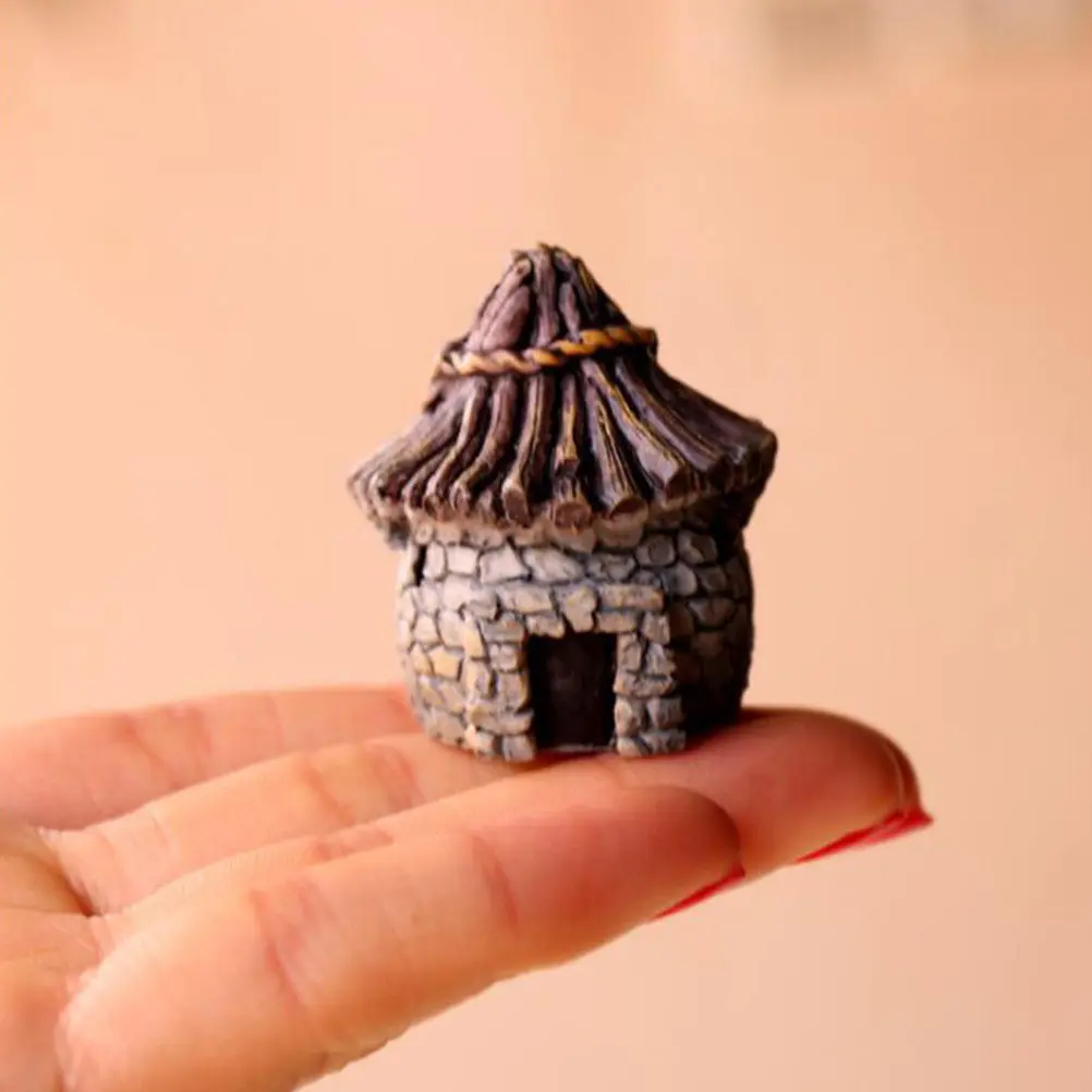 6Pcs Pastoral Style Mini Thatched House Resin Crafts Micro Landscape Small Ornaments Desktop Decoration Garden Plant Accessories
