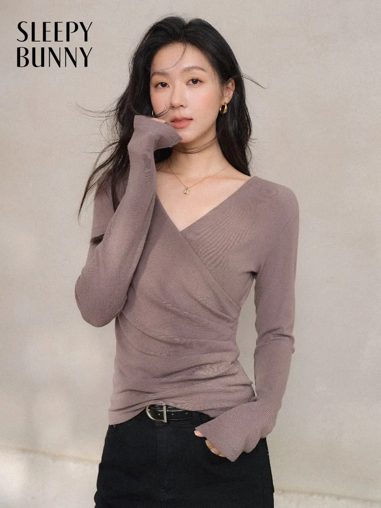 

Elegant Ruched Cross V Neck Knit Top Slim Fit Long Sleeve Shirt for Women Chic Casual Early Spring Daily Base Layer Style Lady