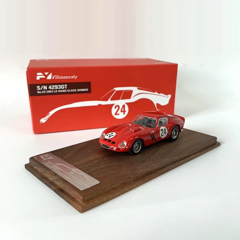 

Классическая модель автомобиля 250 GTO из сплава № 24, классическая красная модель автомобиля 1:64