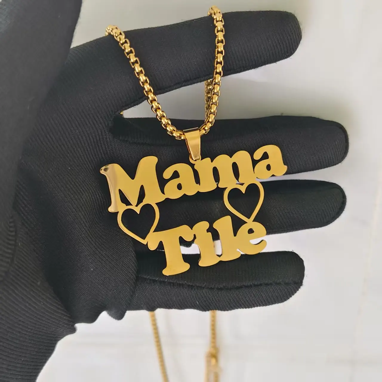 

DHQH New Wholesale Customized Name/Letter Necklace Personalized Letter Nameplate Pendant Necklaces Valentine's Day Gift For Her