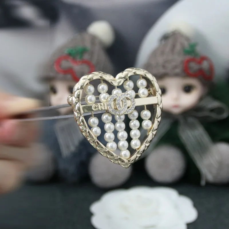 

002 Xiaoxiang New Xiaoxiangfeng Love Abacus Light Luxury Fashion High Temperament Versatile Cute Brooch