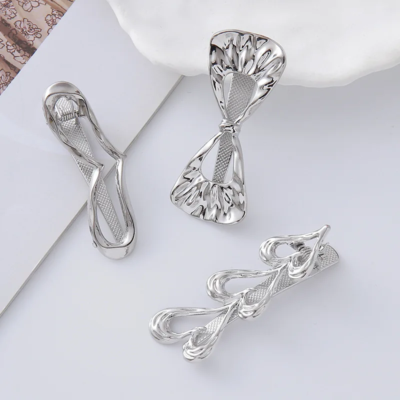 

2PCS Cold Style Metal Hair Clip Silver Wavy Duckbill Love Heart Butterfly for Women Accessories Sturdy