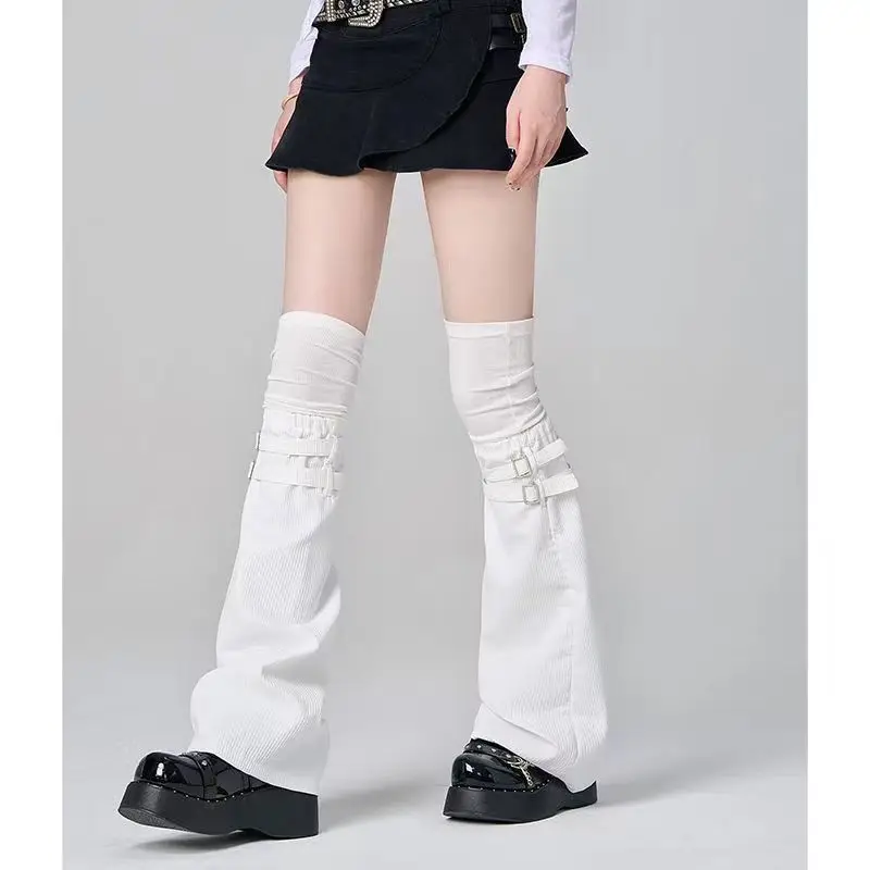 女性用、リブ編みのフレアレッグウォーマー、ダブルバックルストラップ付き、ブーツカバー、ゆったりとした重ね着スタイル、膝丈、y2k風、ストリートファッション、レッグスリーブ。