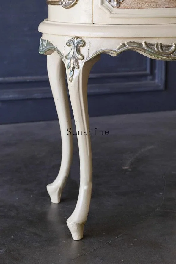 Neoclassical bedside table high-end solid wood carving flower American side table small apartment round table  FT