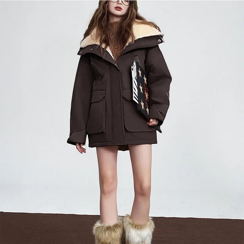 

2025 New Winter Women's Clothing: European and American Style Fashion Loose Thickened Lamb Fleece Parka Patchwork Jacket