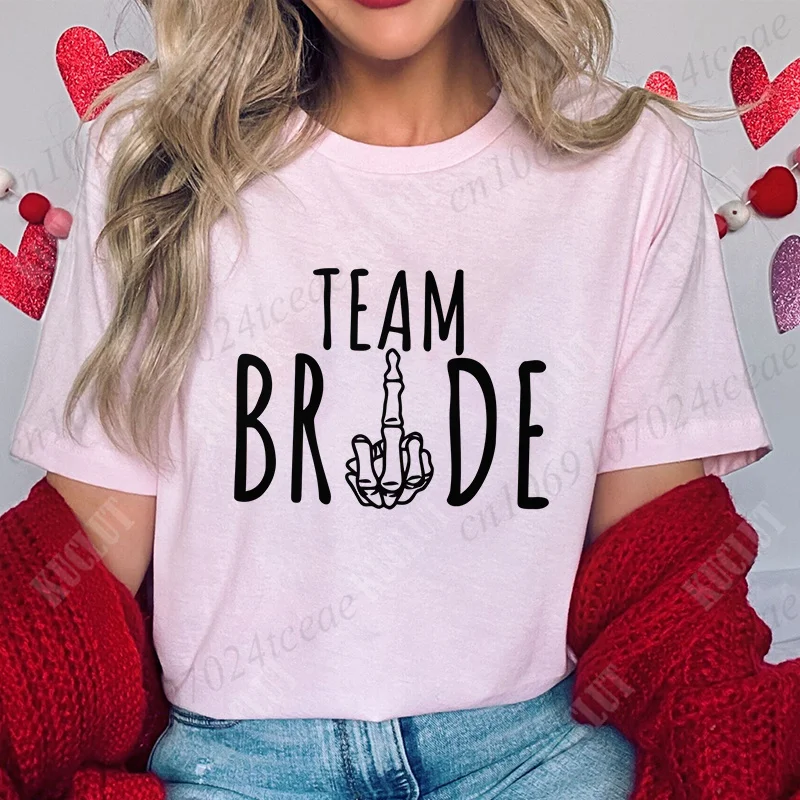 Middle Finger Team Bride T-shirt Woman Single Farewell Bachelorette Party Tees EVJF Blouses Bridal Wedding  Short Sleeve Tees