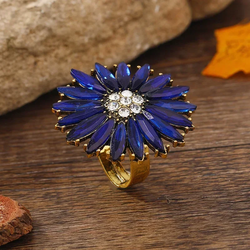 New Simple Retro Creative Exaggerated Sunflower Ring Jewelry Fashion Trend Adjustable Flower Ring Engagement Rings for Women