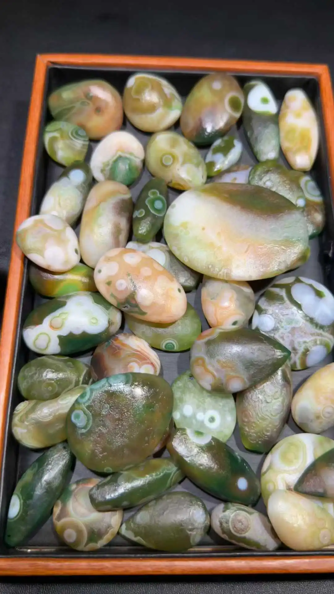 50pcs/lot  Alashan Agate Shaped Rough Stone Beads Ji Powerful Amulet Collectible DIY Beads