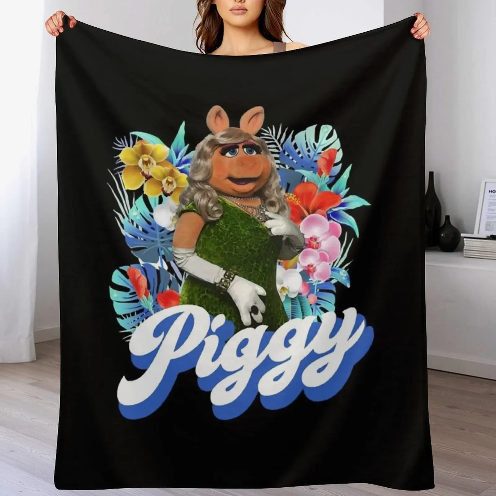 Miss Piggy Throw Blanket Shaggy Furry Soft Blanket for Bedroom Living Room