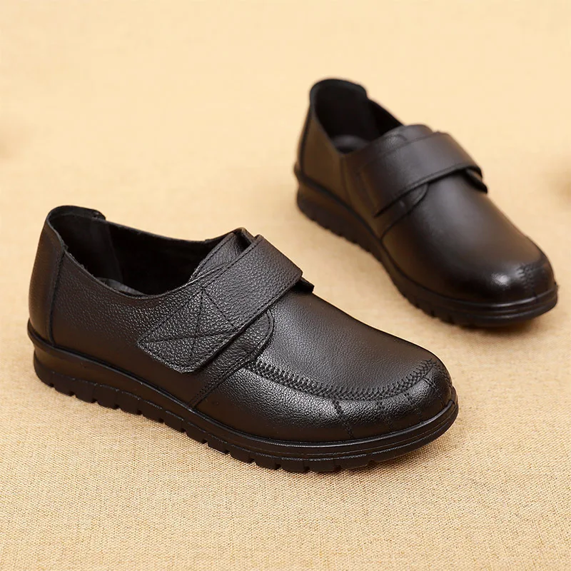 Autumn Ladies Genuine Leather Casual Shoes Women Loafers Flat Shoes Ladies Slip On Comfortable Black Work shoes Mother Shoes