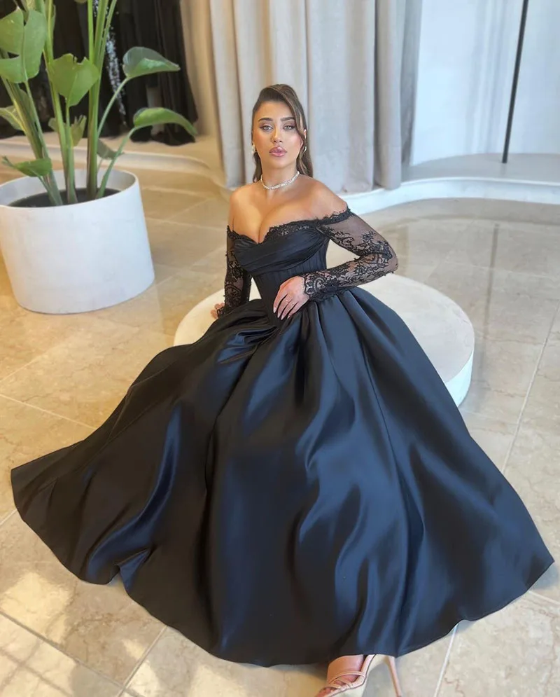 Sumnus Black A-Line Satin Prom Dresses Elegant Off Shoulder Sexy Evening Dress Floor Length With Lace Formal Gowns Customized