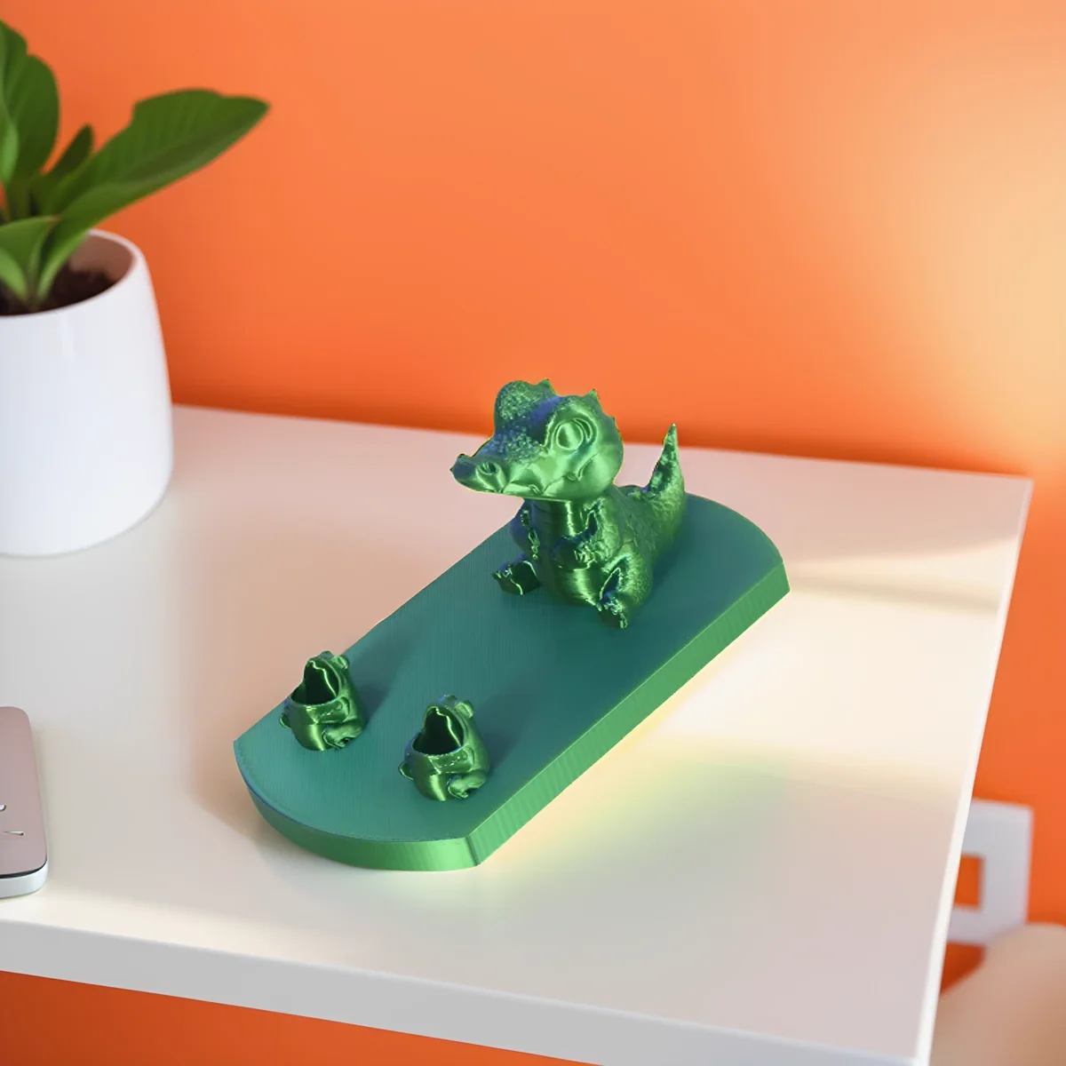 

A Cute Crocodile And Frog Phone Holder Stand Creative Design Desktop Ornament Tablet Holder Phone Accessories Decoration Gift