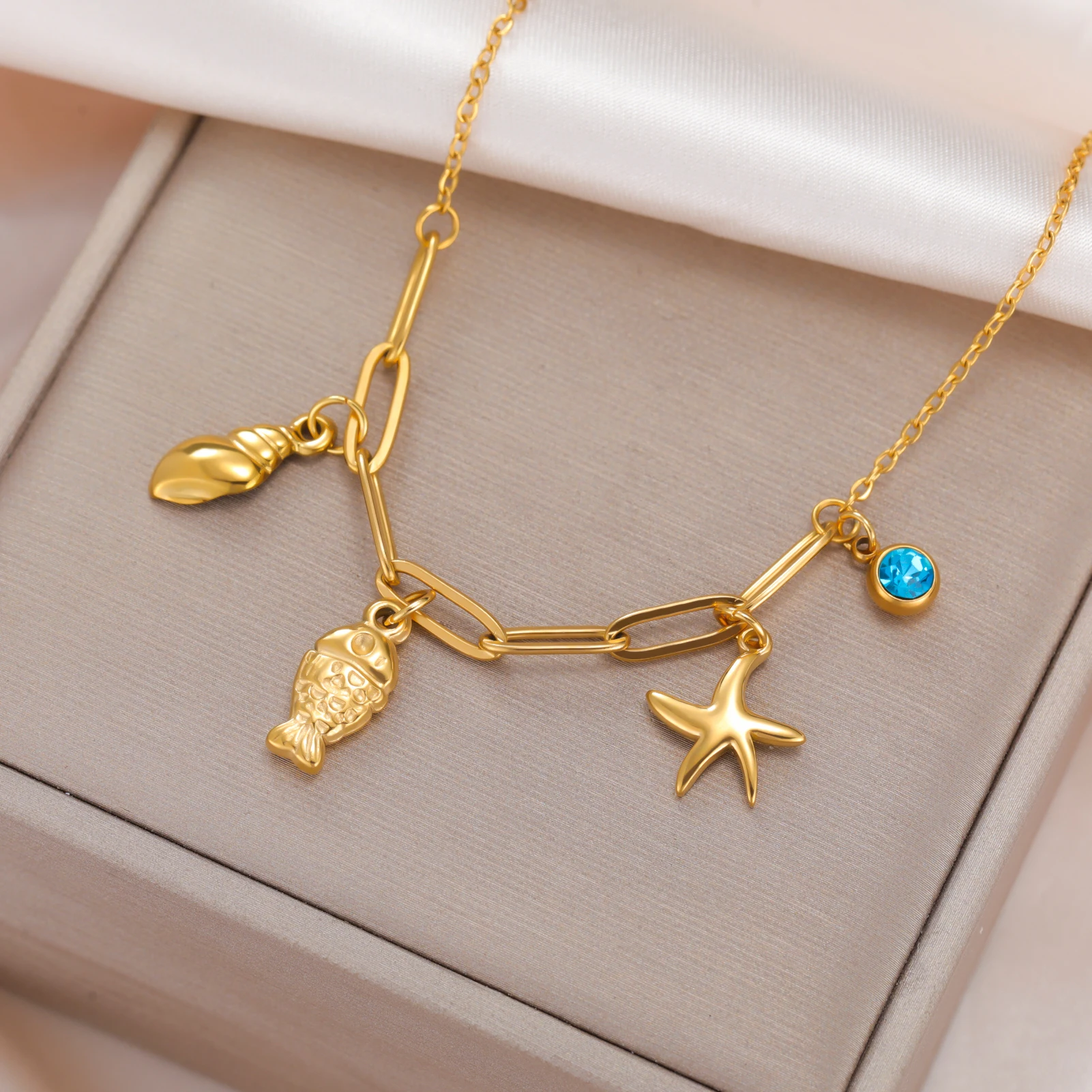 Cazador سمك البحر محارة نجم البحر القلائد للنساء الفتيات 2025 مجوهرات الفولاذ المقاوم للصدأ المختنق البوهيمي هدية عيد ميلاد بالجملة