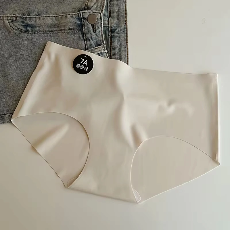 Seamless Ice Silk Women's Panties Soft Thin Light Mid-Rise Skin-Friendly Minimalist Briefs Femme Seamless Underpants