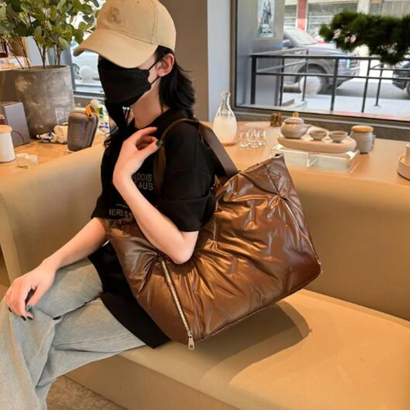 

Winter new Large Capacity Shoulder Bag Fitness women casual sports bag Female Space Pad Cotton Large Bag with Shoulder Strap