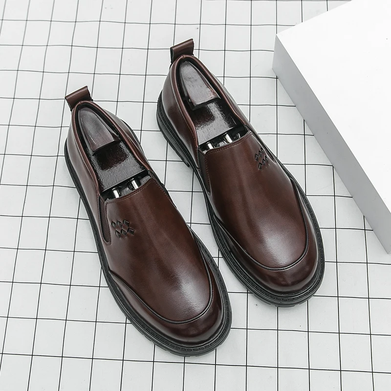 

Men Casual Leather Shoes Black-brown Color Retro Men Thick-soled Durable One-piece Business Office Shoes Sizes 38-46