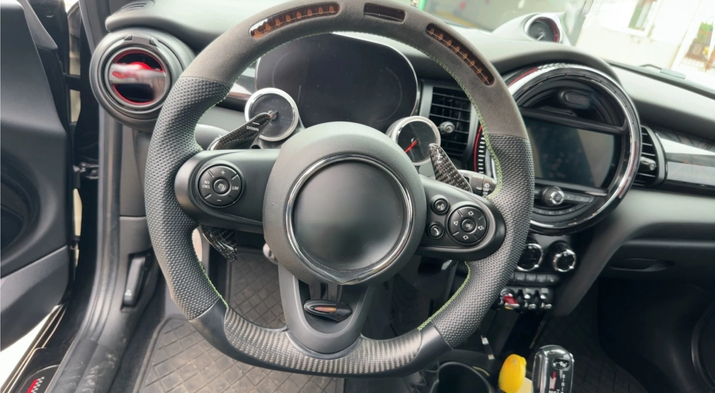 

For Modified Car Quick Release Steering Wheel Carbon Fiber Shift Paddle Multifunctional Button Bracket