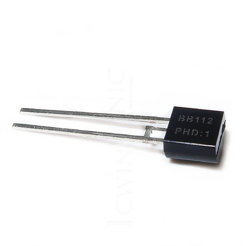 1-50PCS AT24C128N-SU27 AT24C128N EN25F80-100QCP EN25F80 AT24C08 24C08 ISD1820PY ISD1820 APW7313 7313 BB112 112