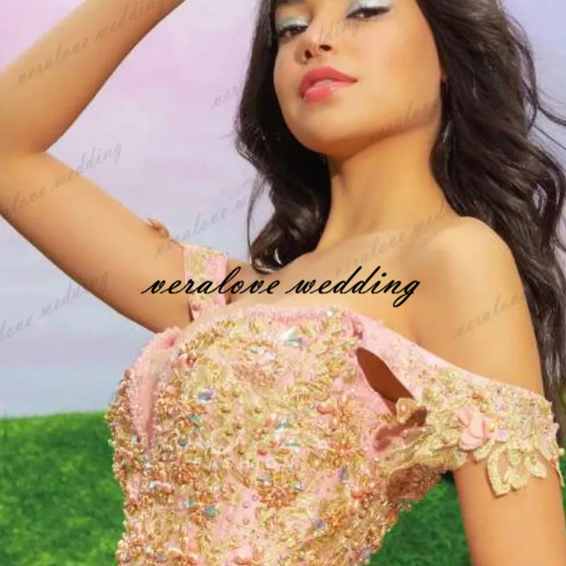 Roze Baljurk Quinceanera Jurk Off Shoulder Applicaties Lace 3D Bloemen Zoete 15 Prom Partij Jassen Meisje Maskerade Feestjurk