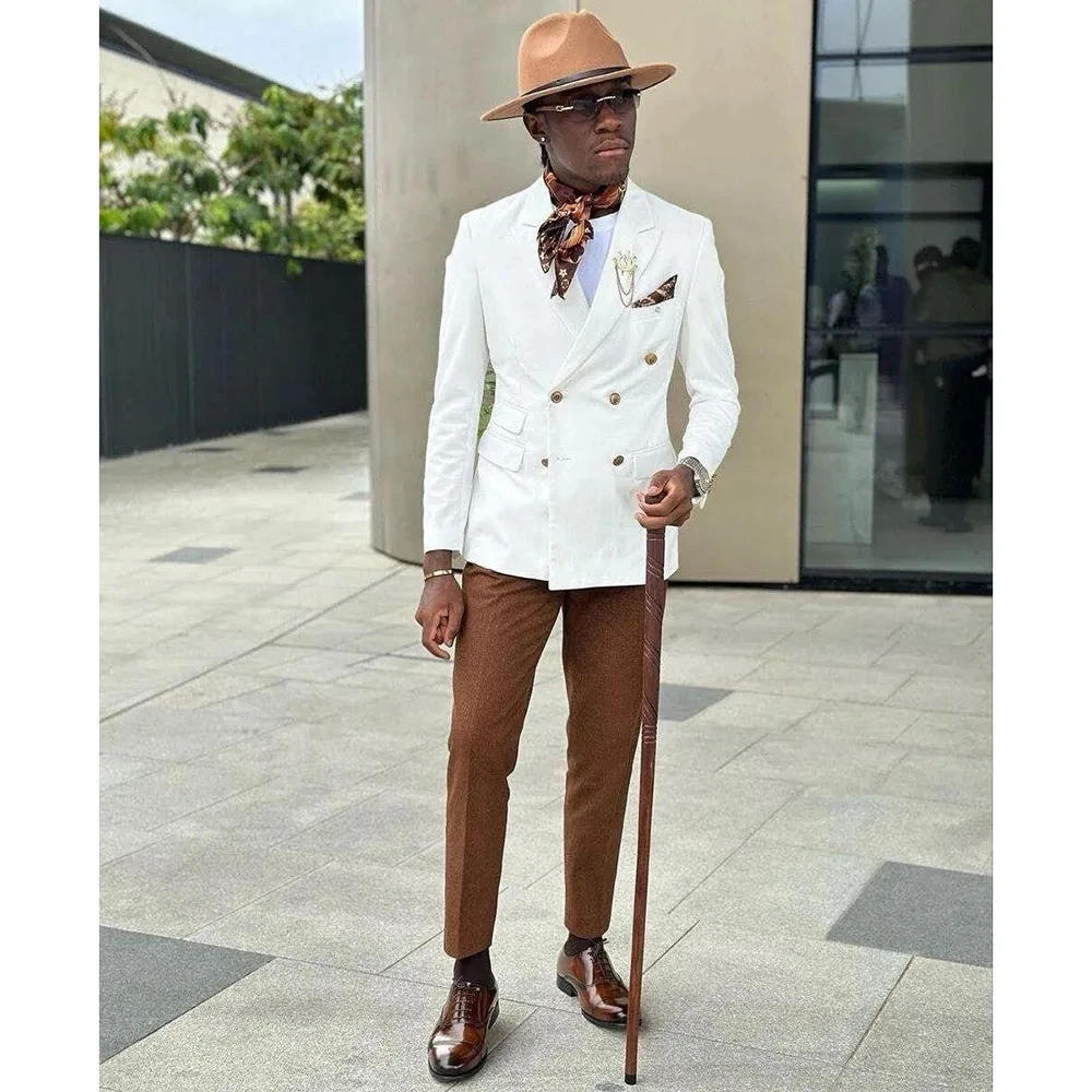 

Узкие мужские костюмы из 2 предметов с остроконечными лацканами, двубортные формальные свадебные костюмы для жениха, выпускного вечера, мужская одежда на заказ, белая куртка, коричневые брюки