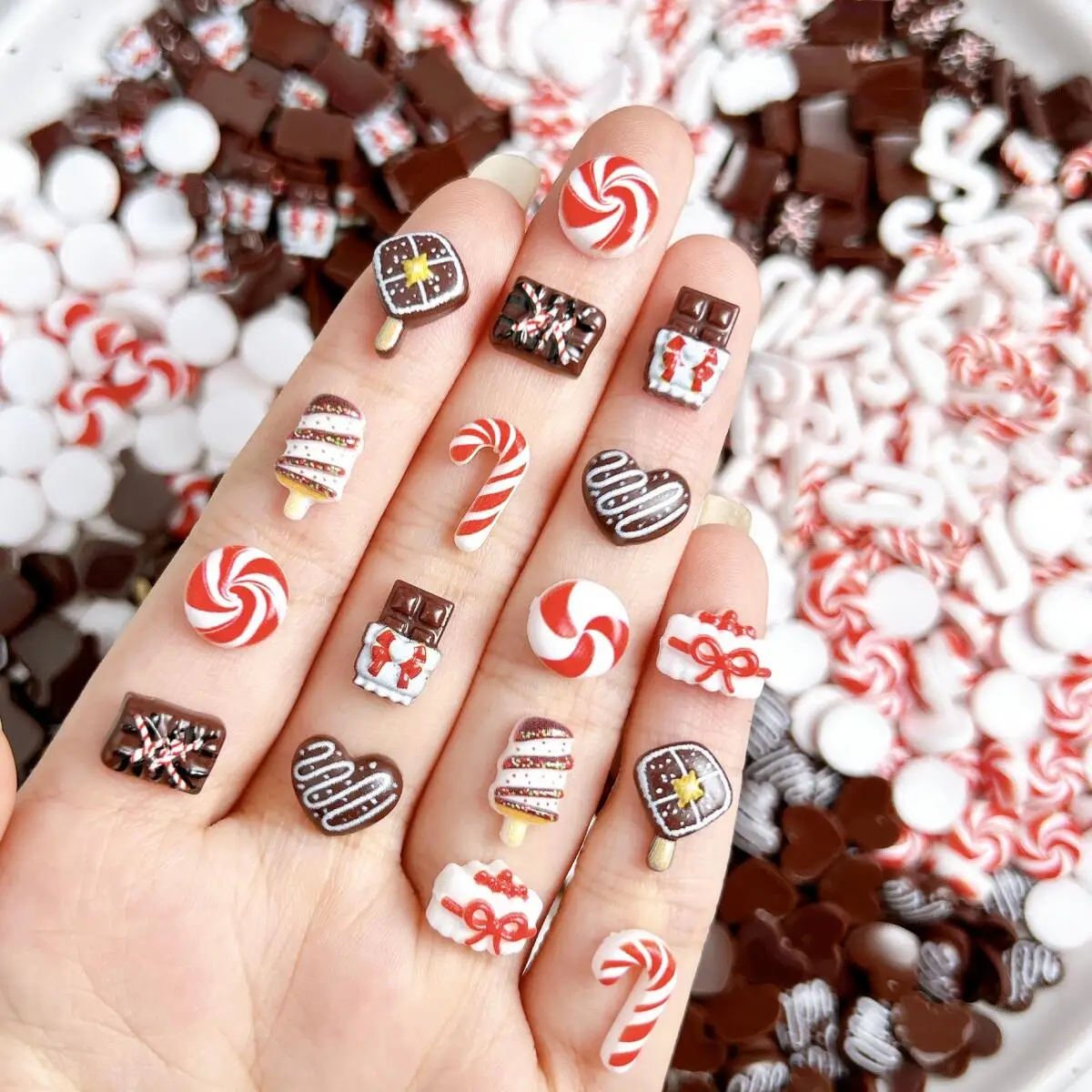 

30PCS New Creative Wave Point Heart Chocolate Resin Nail Charms Adorable Simulateed Bow Cake Candy Nail Art Decorations DIY Nail