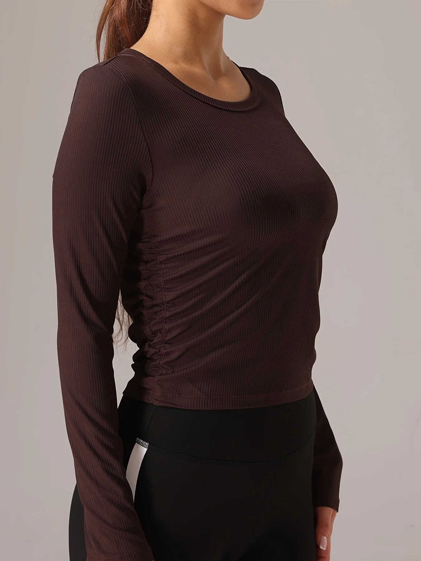 

Женский спортивный топ в рубчик с длинными рукавами Fitfemme — влагоотводящий и эластичный