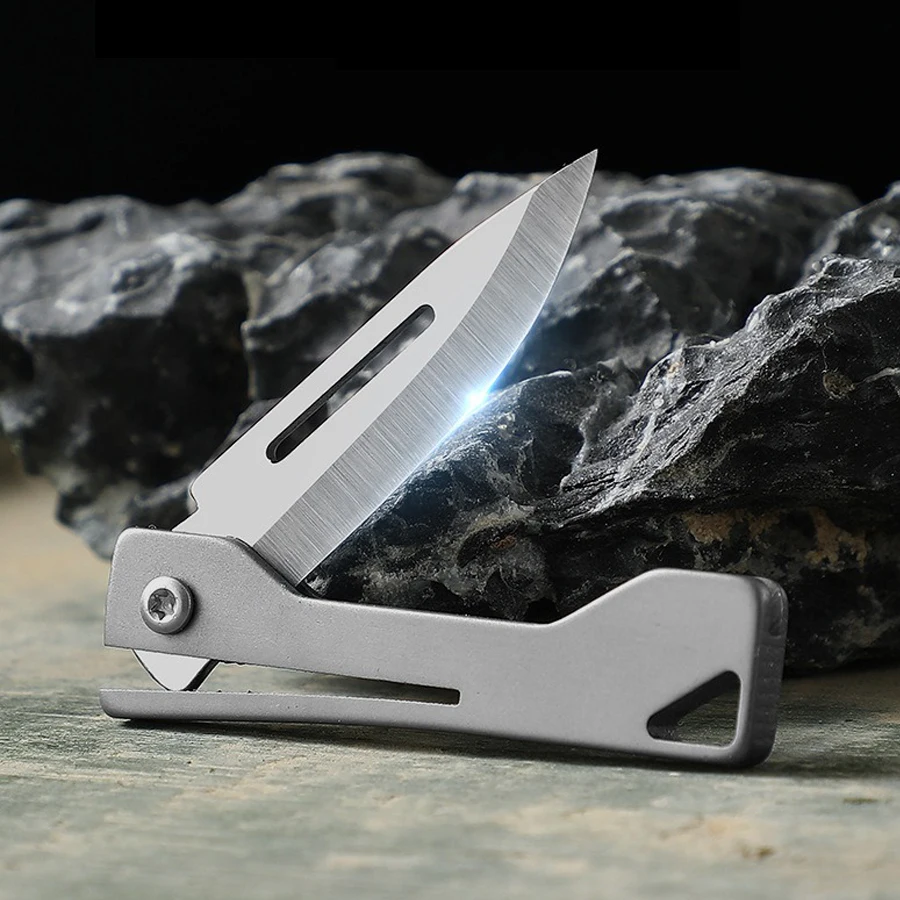 EDC Titanium Folding Knife Mini Keychain Carrying Pocket Knife Unpacking and Unpacking Express Knife Fruit Knife