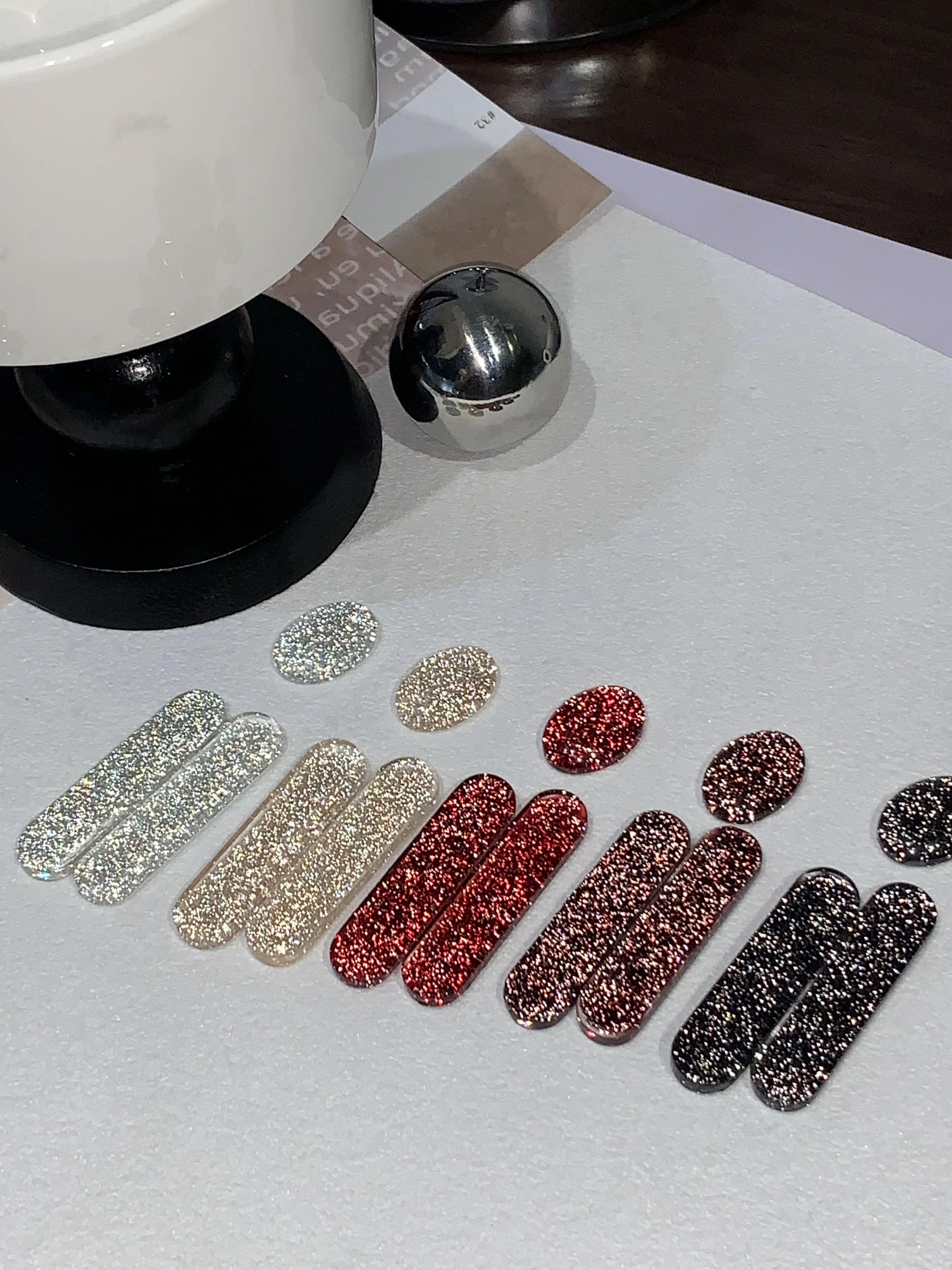 15 ml gekleurde strass gellak, rood, zilver, kaki UV-gellak, doe-het-zelf nail art, charmant en geschikt voor Franse manicures