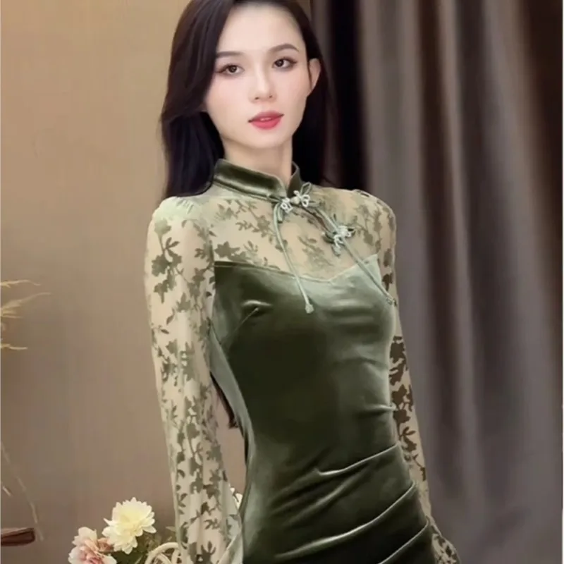 New Chinese style improved cheongsam green lace splicing velvet dress