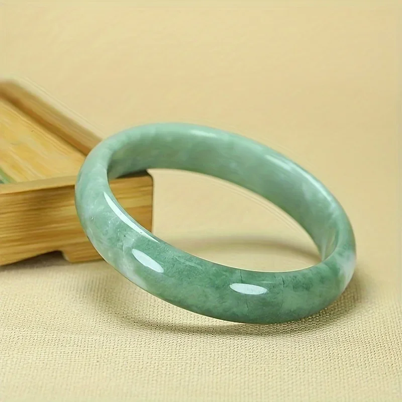 

Elegant Natural Bracelet - Classic Vintage Style