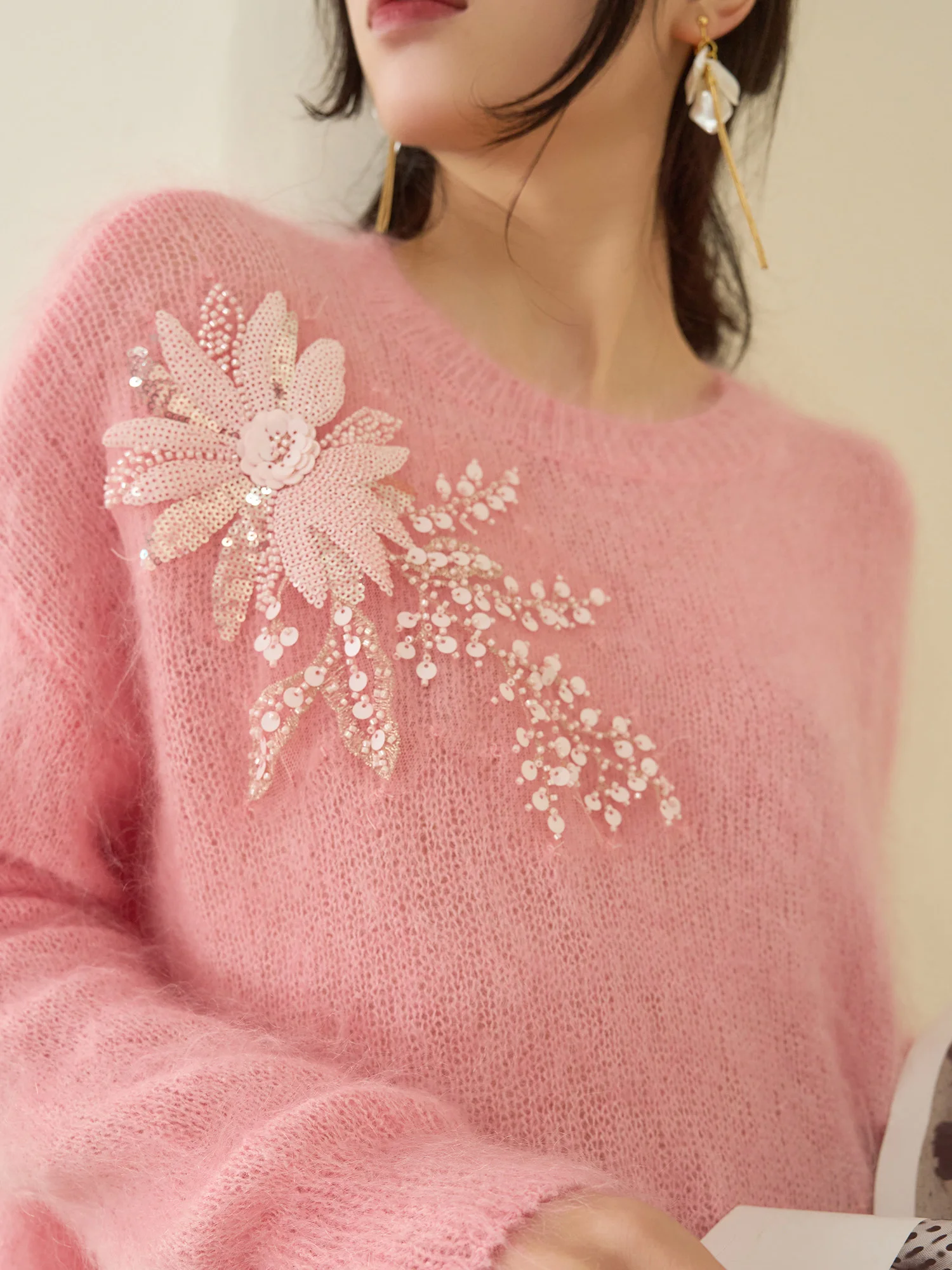 

Вязаный свитер Flowing Era Unique Miu Series, розовый, с вышивкой бисером и цветочным узором, надеваемый через голову