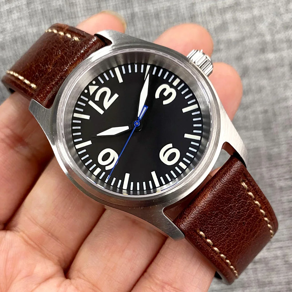 200M Waterproof 36mm Pilot Watch Yellow Hand NH35A Mechanical Men Watch Green Luminous Sapphire Brown Leather Band