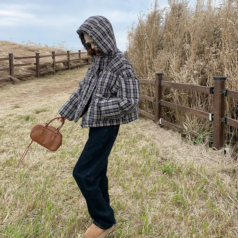 Retro Plaid Short Down Cotton Jacket for Petite Women in Winter 2025 New High-end Cotton Jacket