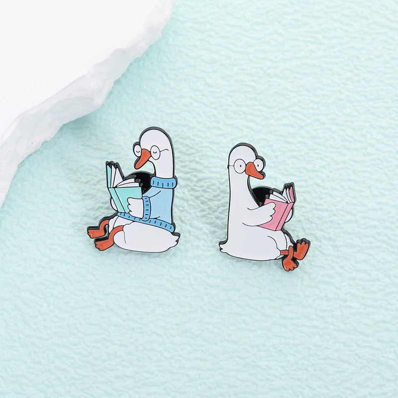 Cartoon Reading Goose Metal Brooch Cute Animal Badge Pin Bag Packaging Accessories Creative Accessories