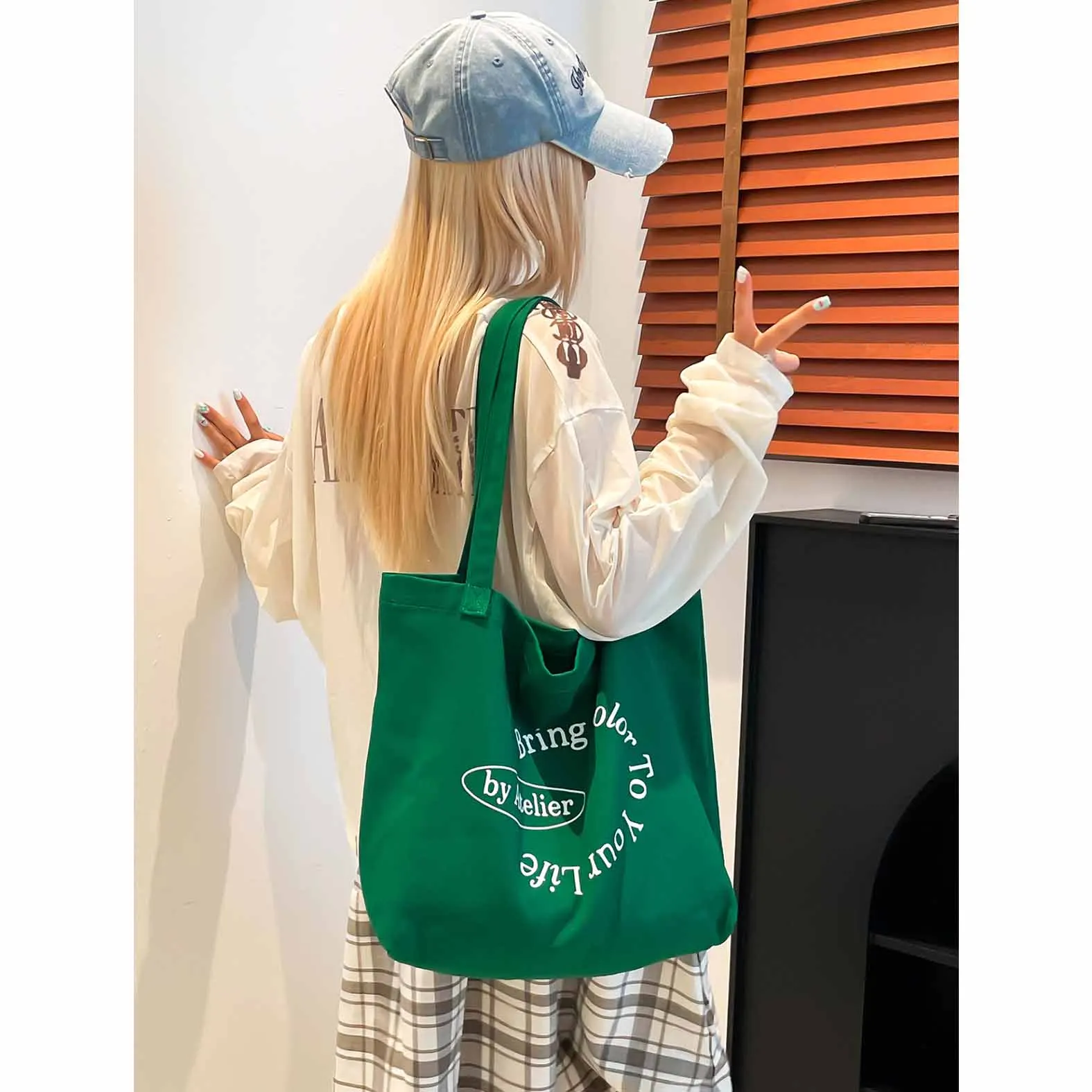 حقيبة قماش عصرية بتصميم متخصص حقيبة حمل نسائية 2025 حرف جديد للتنقل حقيبة كتف ذات سعة كبيرة #4