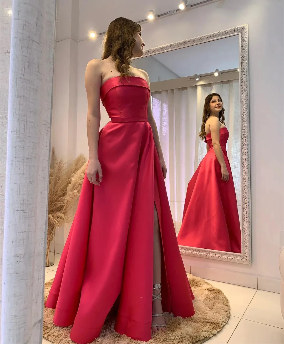 

Simple Red Prom Party Dress 2026 Strapless Silt Floor Length Satin Evening Birthday Formal Gowns Pageant Dresses Robe De Soriee