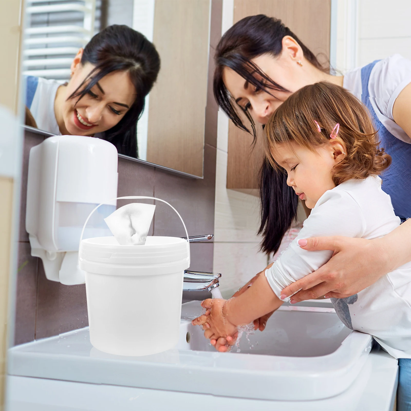 

Plastic Wipes Dispenser Sturdy Lightweight Round Wipe Holder Refillable for Home Office Automotive Use Plastic Wipes Dispenser