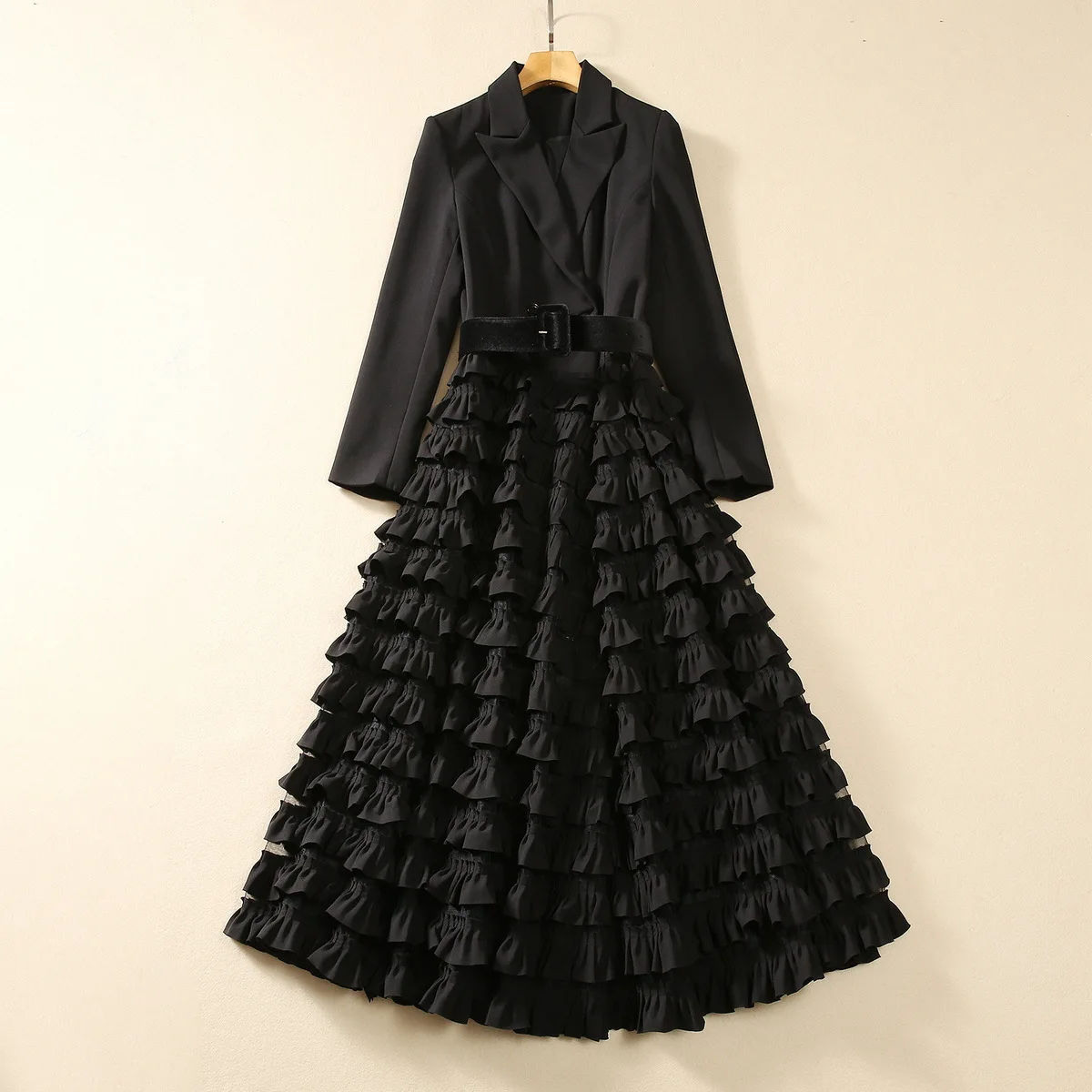 

European and American women's dress 2023 winter new Suit collar Long sleeve spliced wooden ear cake belt fashion Black dress XXL