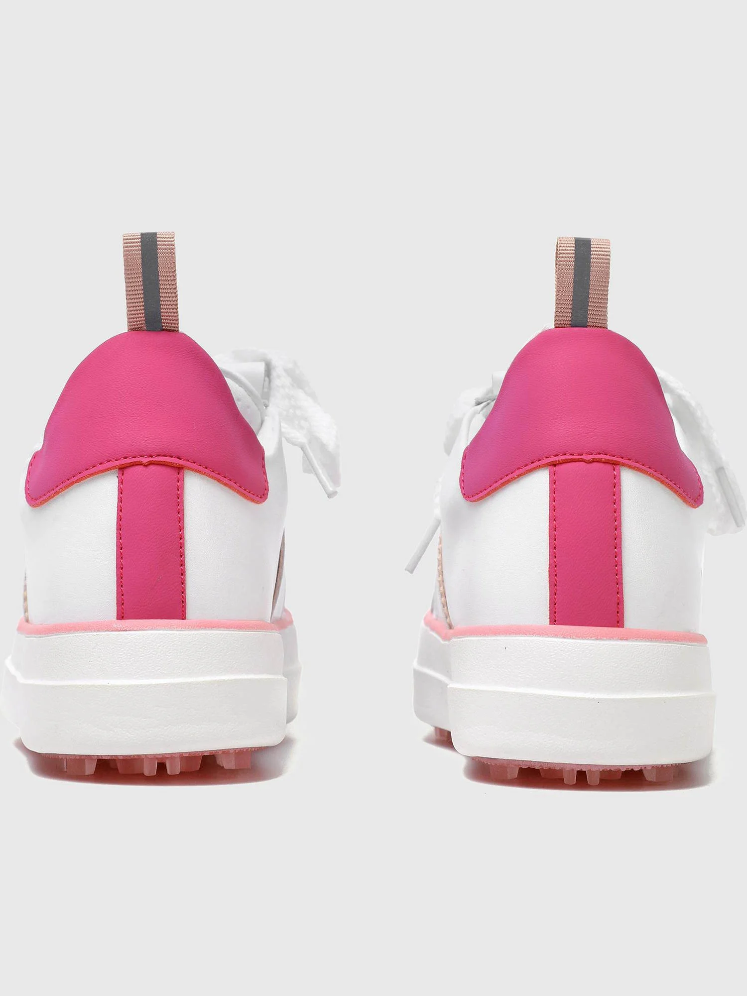 

2025 Men's New Lightweight Golf Shoes Non-slip Wearable Trainers Outdoor Lawn Comfortable Sports Shoes